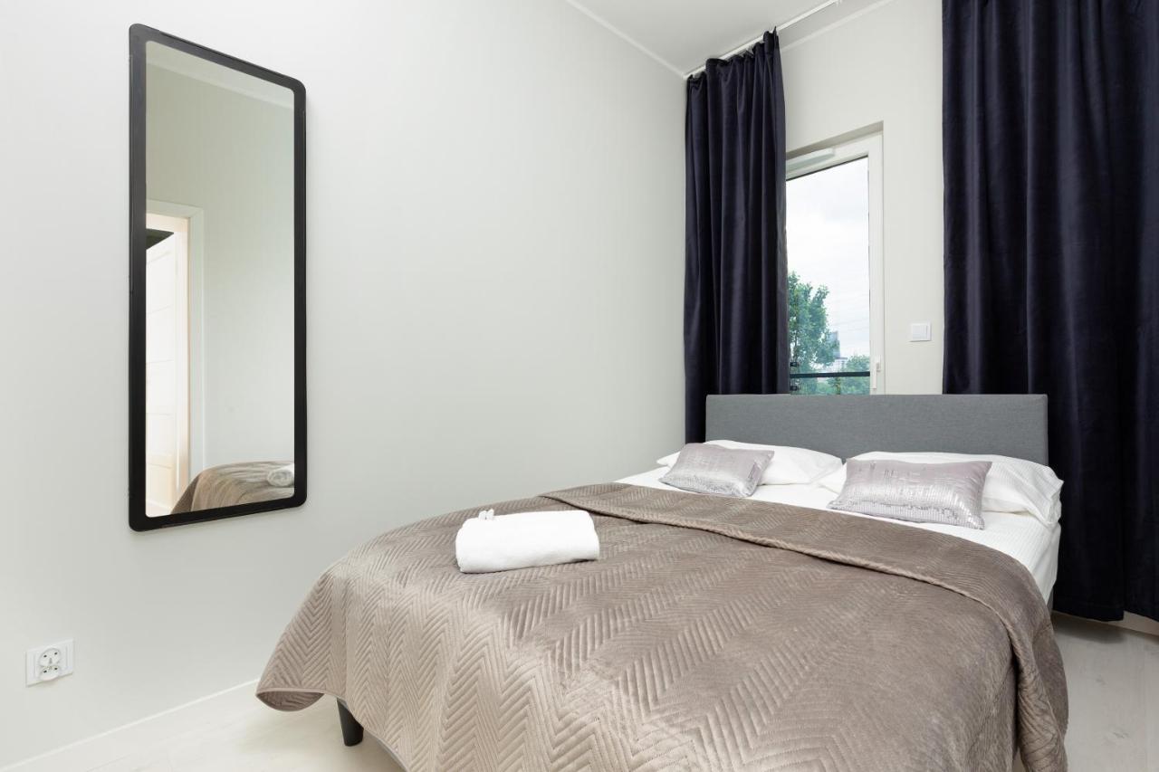 Business Center Apartments Warsaw Wola By Noclegi Renters Esterno foto