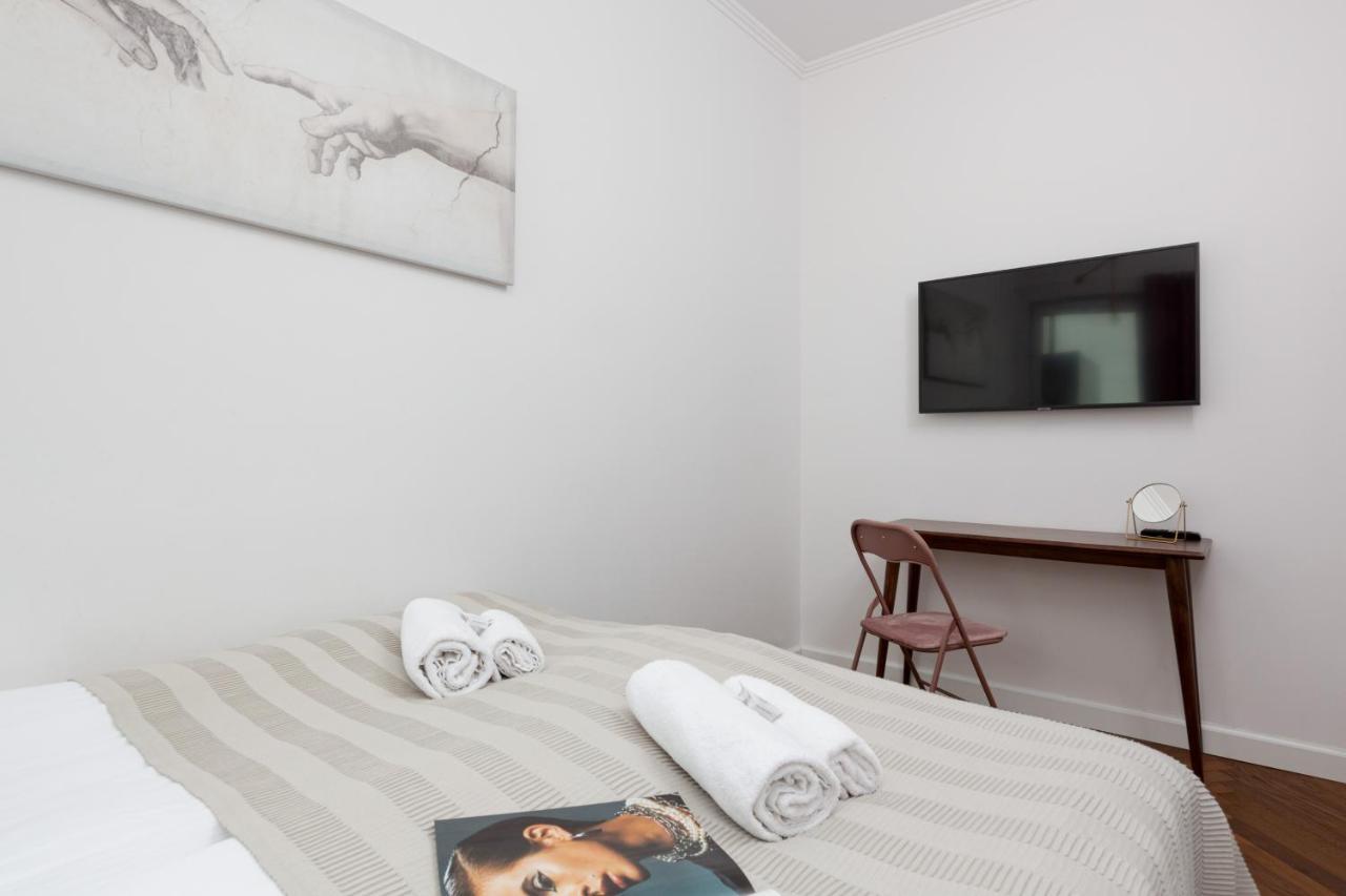 Business Center Apartments Warsaw Wola By Noclegi Renters Esterno foto