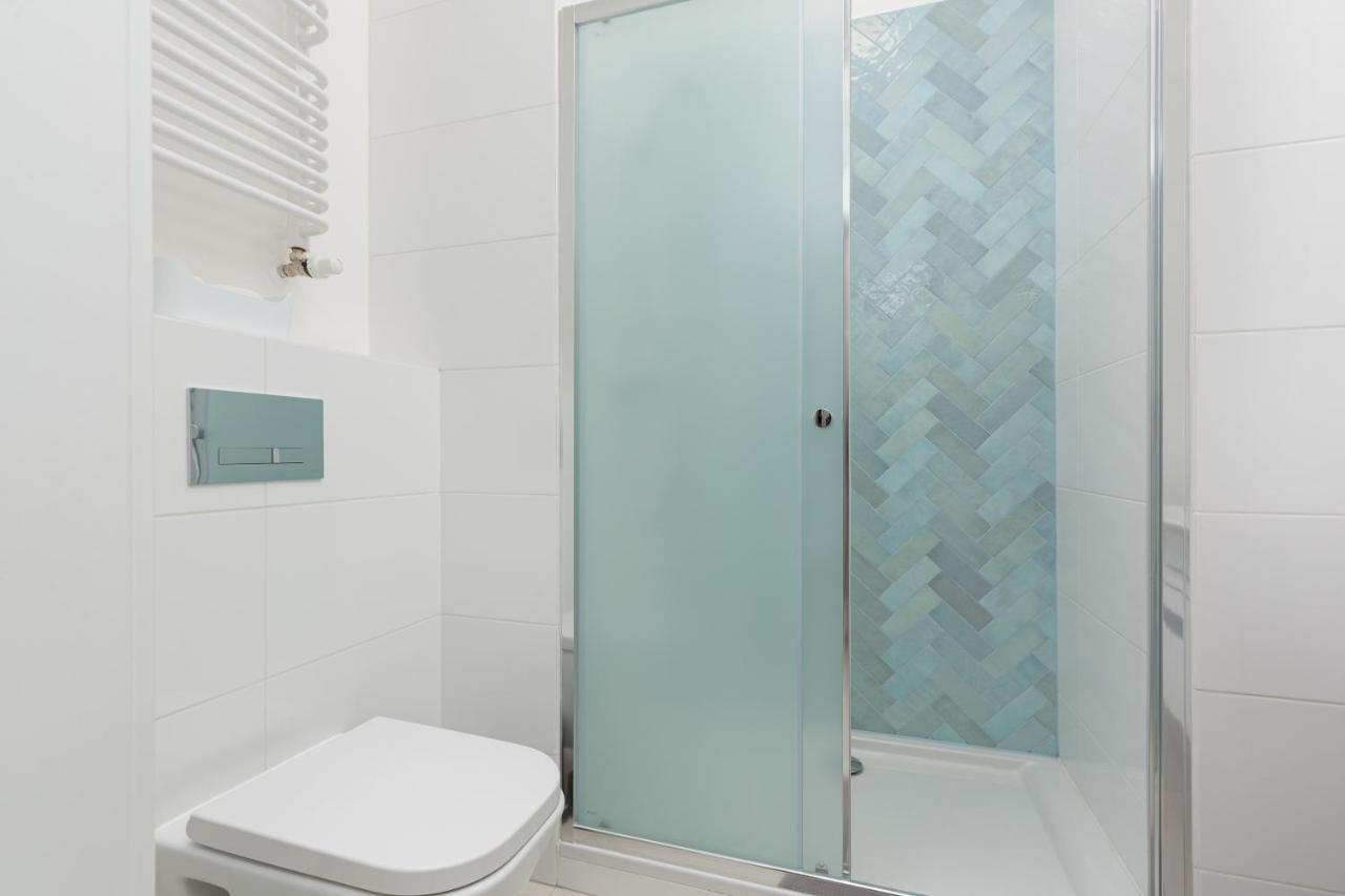 Business Center Apartments Warsaw Wola By Noclegi Renters Esterno foto