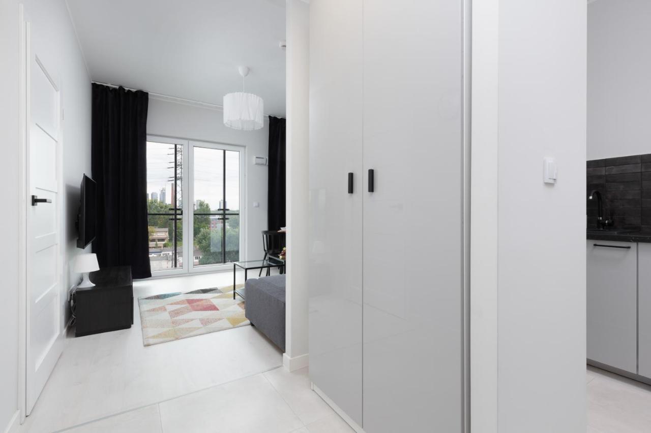 Business Center Apartments Warsaw Wola By Noclegi Renters Esterno foto