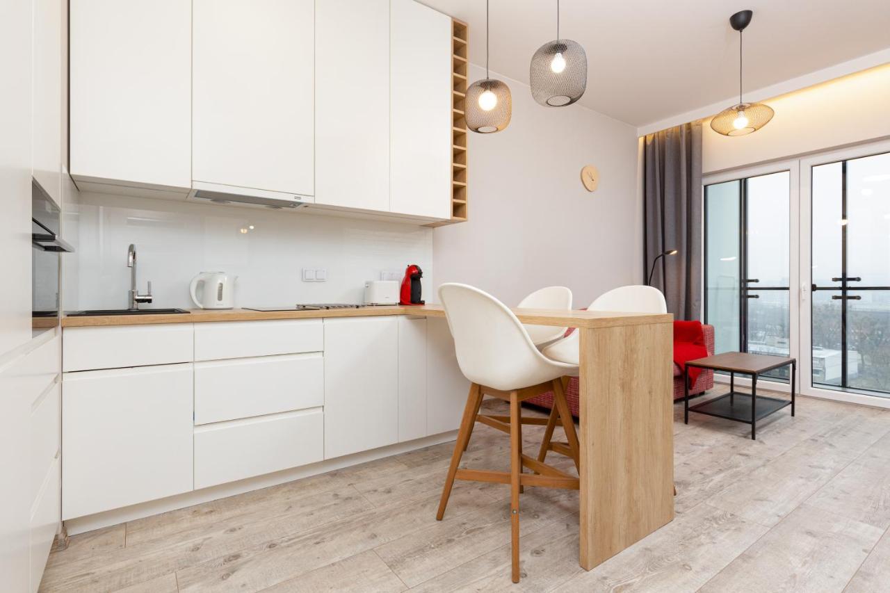 Business Center Apartments Warsaw Wola By Noclegi Renters Esterno foto