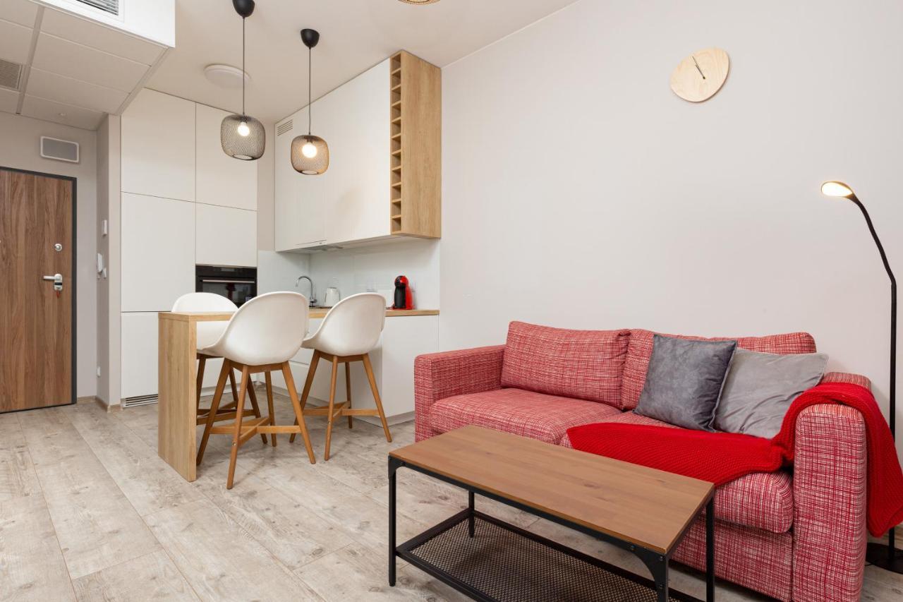 Business Center Apartments Warsaw Wola By Noclegi Renters Esterno foto