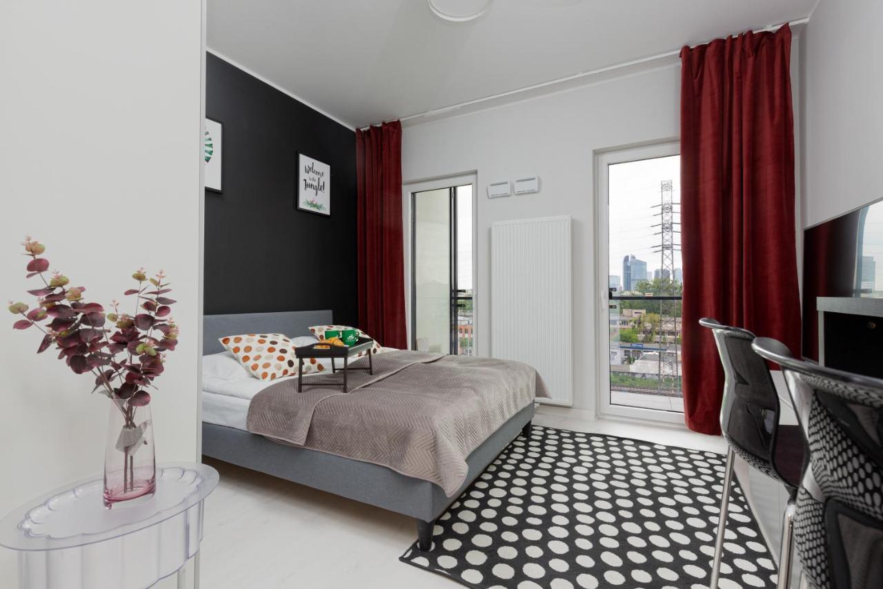 Business Center Apartments Warsaw Wola By Noclegi Renters Esterno foto