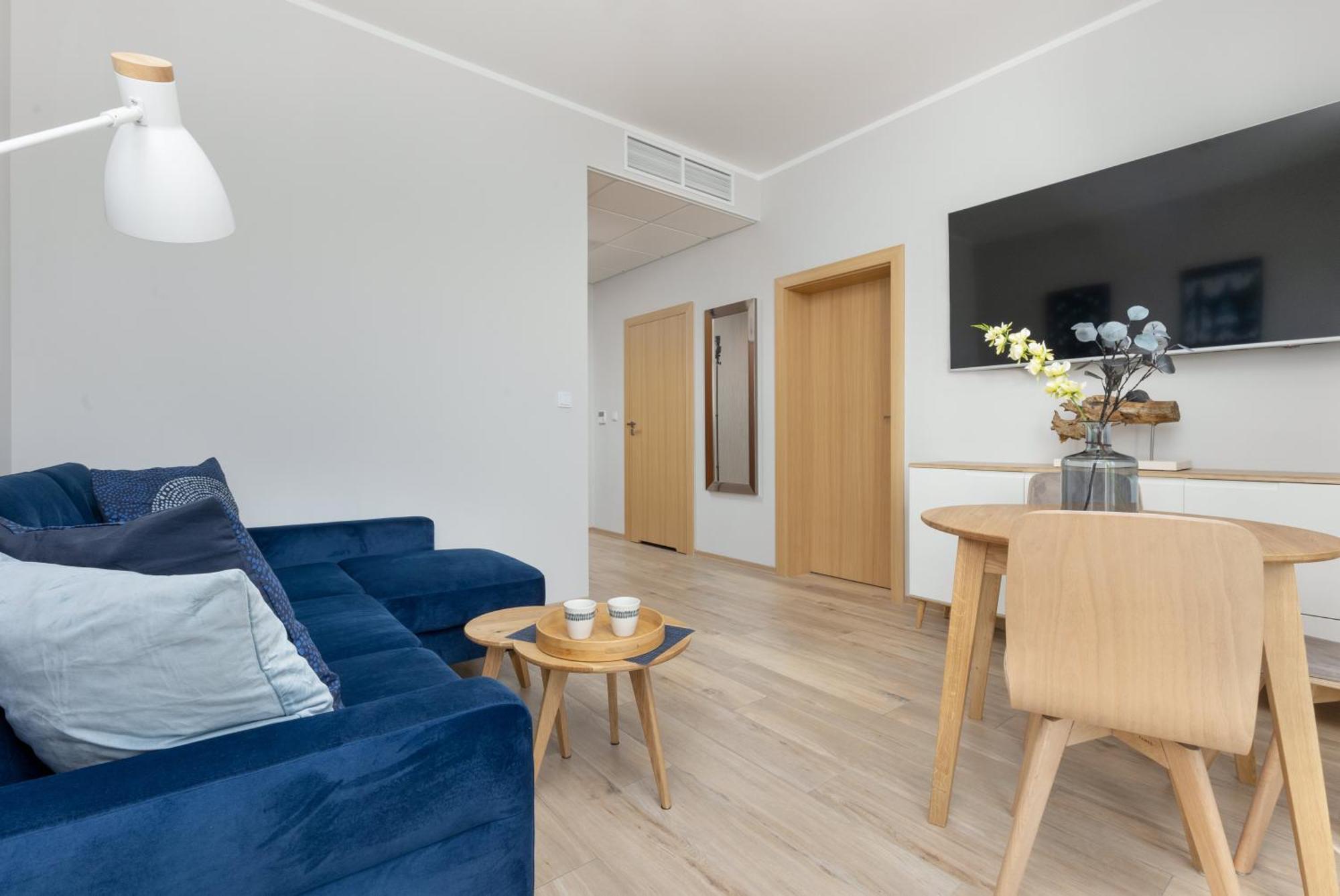 Business Center Apartments Warsaw Wola By Noclegi Renters Esterno foto