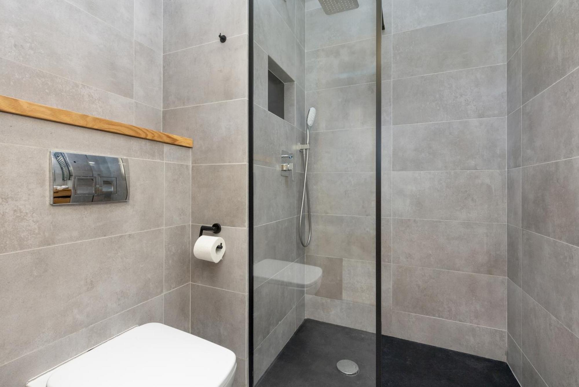 Business Center Apartments Warsaw Wola By Noclegi Renters Esterno foto