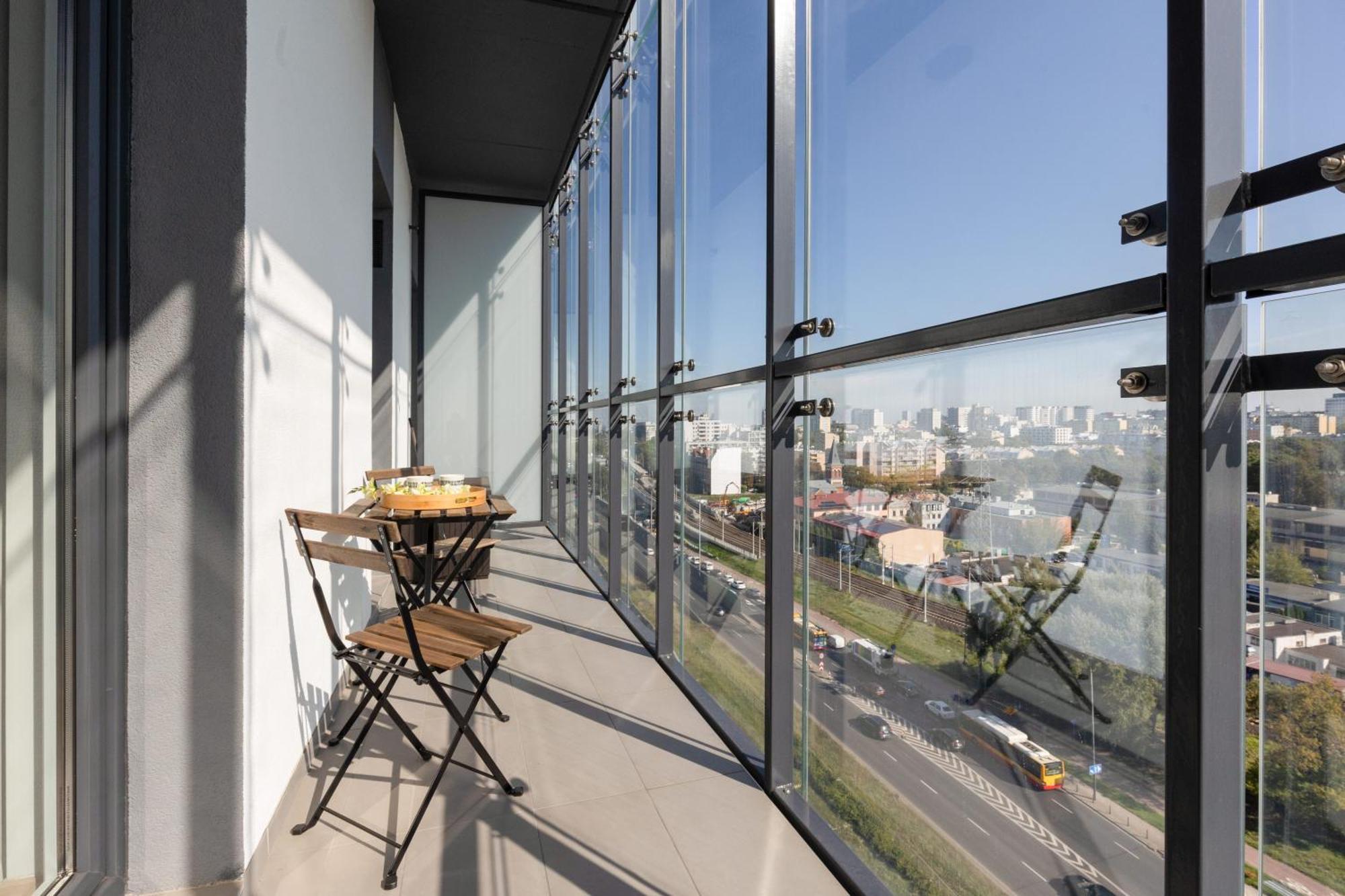 Business Center Apartments Warsaw Wola By Noclegi Renters Esterno foto